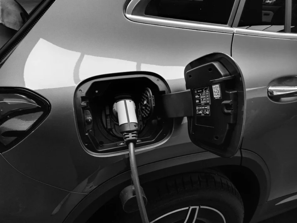 Electric car charging port